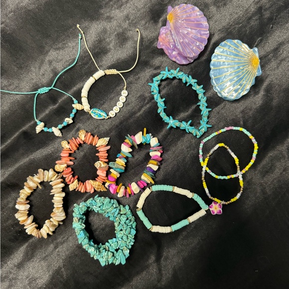 Beachy Jewelry Bundle - Picture 1 of 13